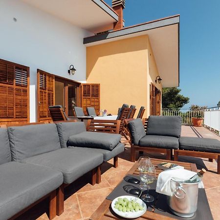 Appartamento In Villa Con Accesso Al Mare, Vista Mozzafiato Palermo Exterior foto
