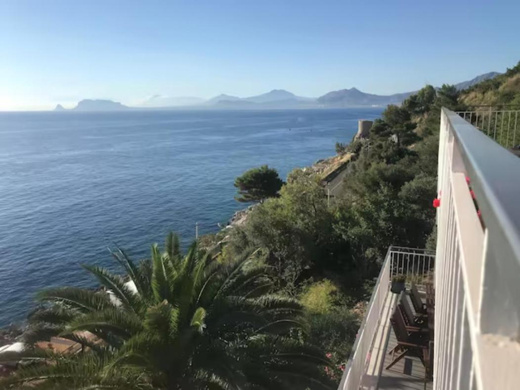 Appartamento In Villa Con Accesso Al Mare, Vista Mozzafiato Palermo Exterior foto
