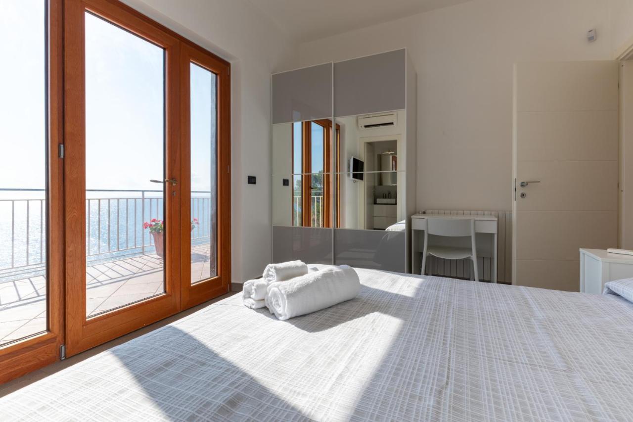 Appartamento In Villa Con Accesso Al Mare, Vista Mozzafiato Palermo Exterior foto